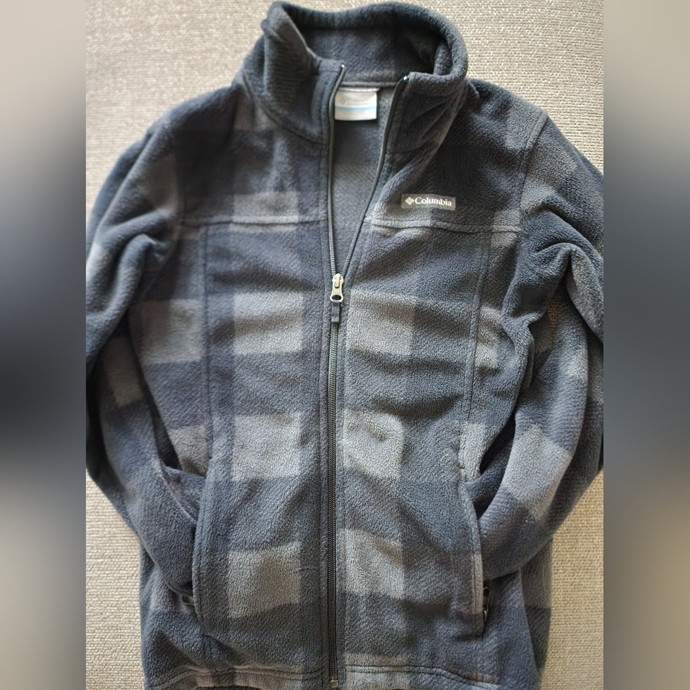 Boys Columbia Zip Up fleece coat - size medium